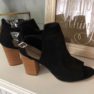 Black Bootie Sandals